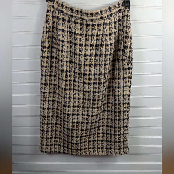 Anne Klein II Vintage Black and Nude Tweed Pencil Skirt 4 - Picture 2 of 10